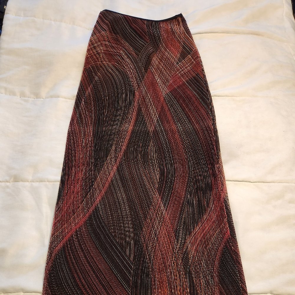 Dress Pleaded Skirt with a Swirl Design